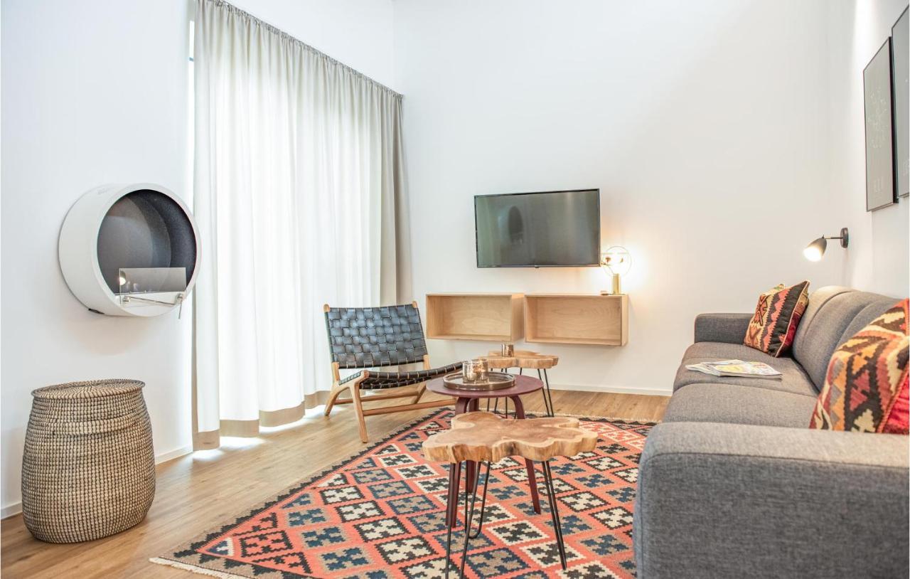 Amazing Home In Lembruch-Duemmer See With Kitchen Luaran gambar